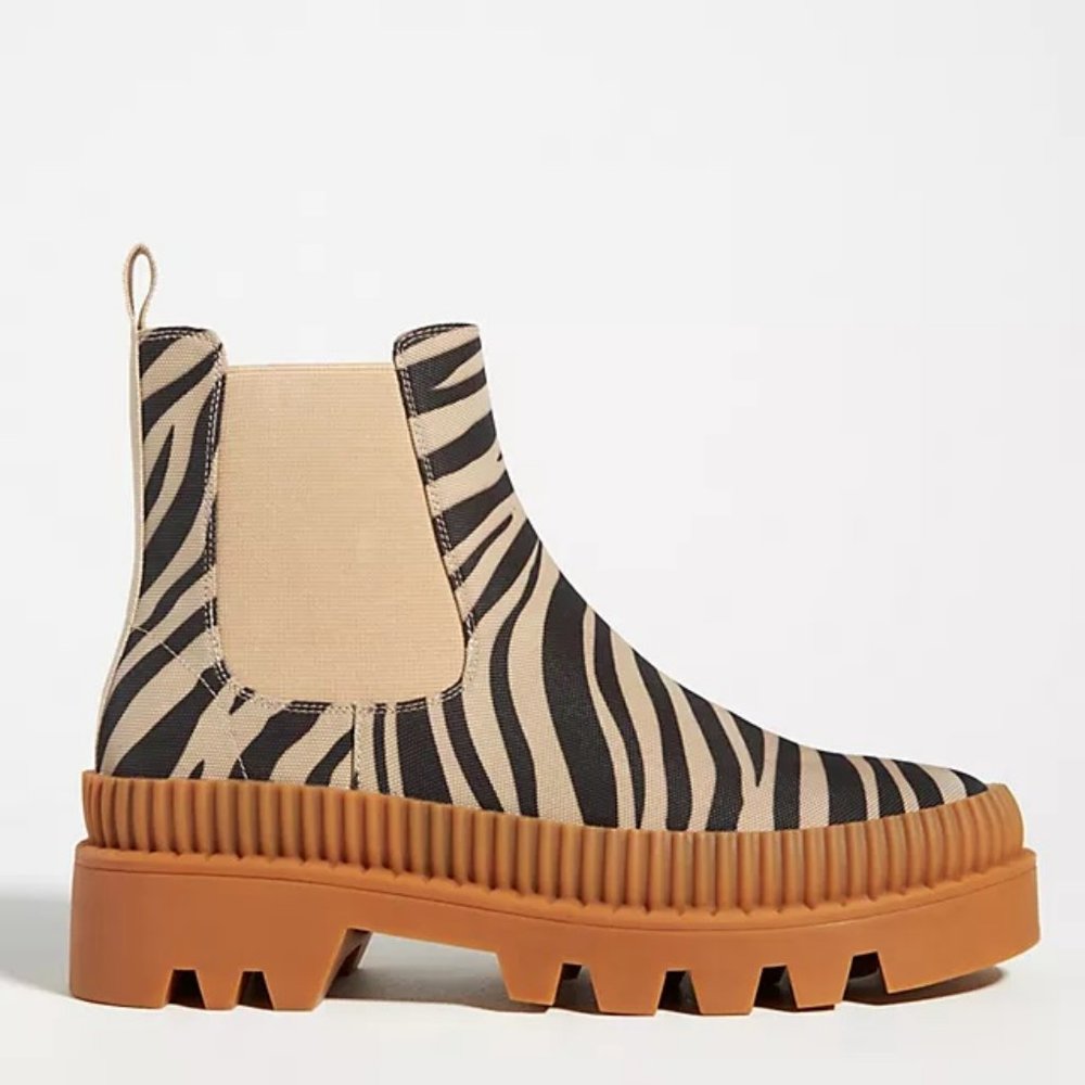 ANTHROPOLOGIE SILENT D PIA CHELSEA BOOTS SIZE 40 /9